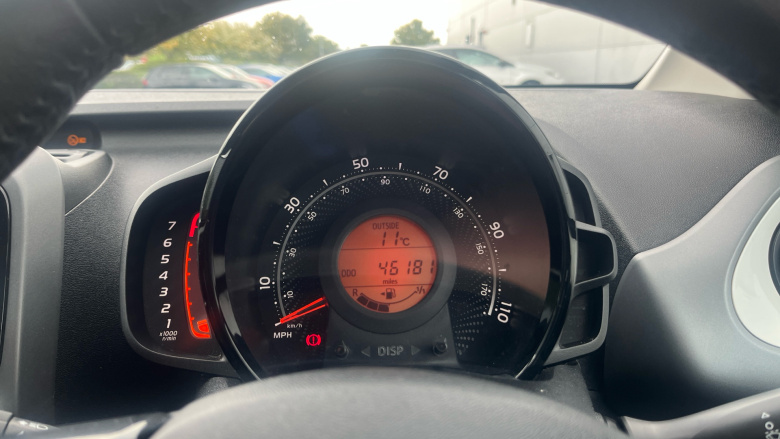 Toyota Aygo 1.0 VVT-i X-Play 5dr Petrol Hatchback